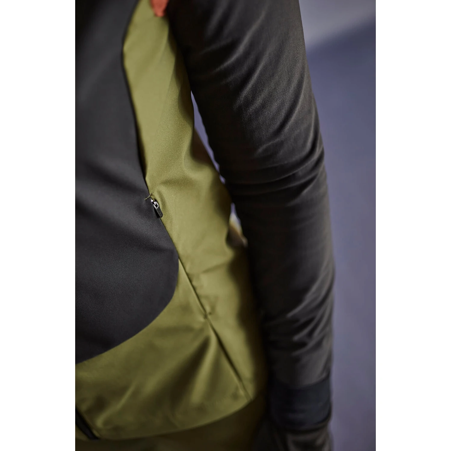 Maloja GrünfinkM. Nordic Hybrid Damen Softshell Weste - Moonless Multi 0821 5 Maloja GrünfinkM. Nordic Hybrid Damen Softshell Weste - Moonless Multi 0821 – Bild 5