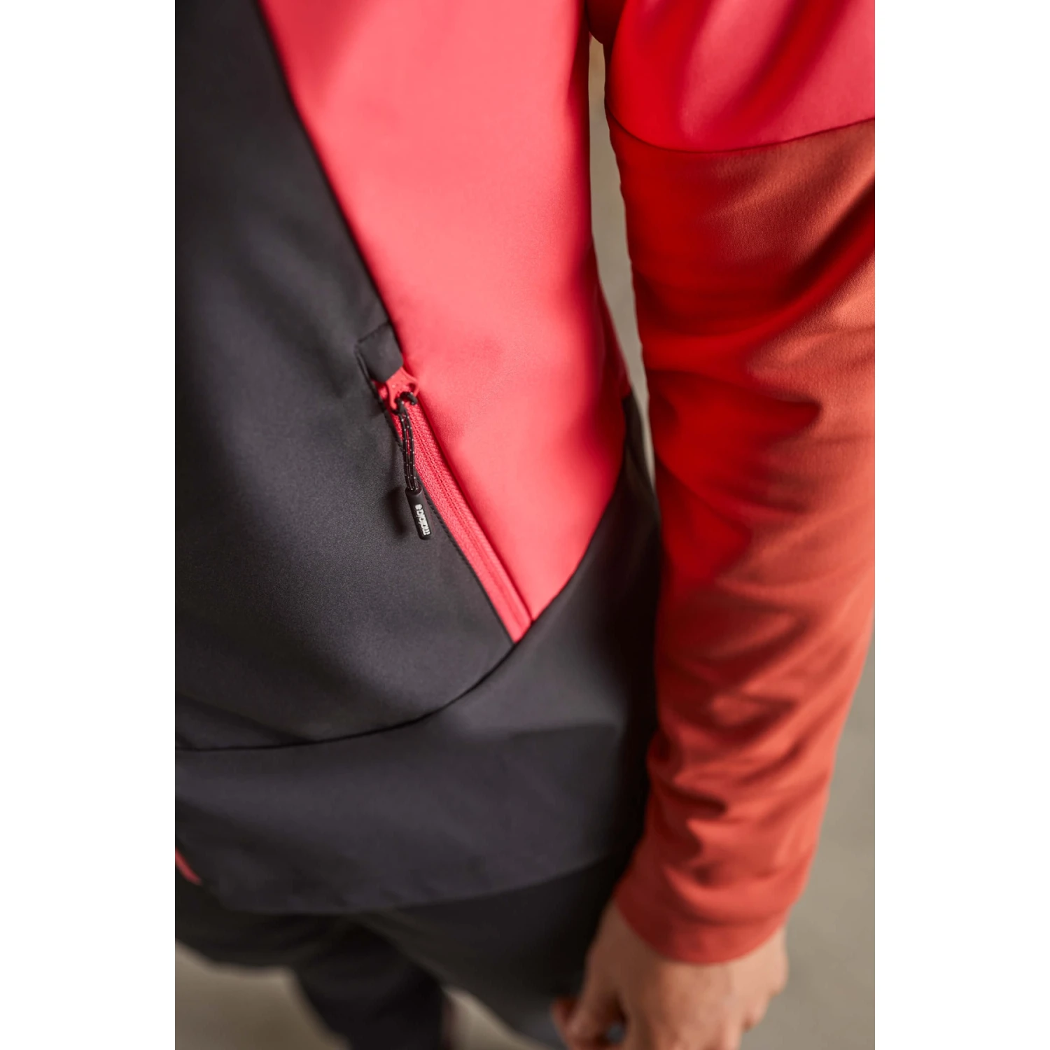 Maloja SchareckM. Nordic Hybrid Damenjacke - Deep Forest 0550 5 Maloja SchareckM. Nordic Hybrid Damenjacke - Deep Forest 0550 – Bild 5